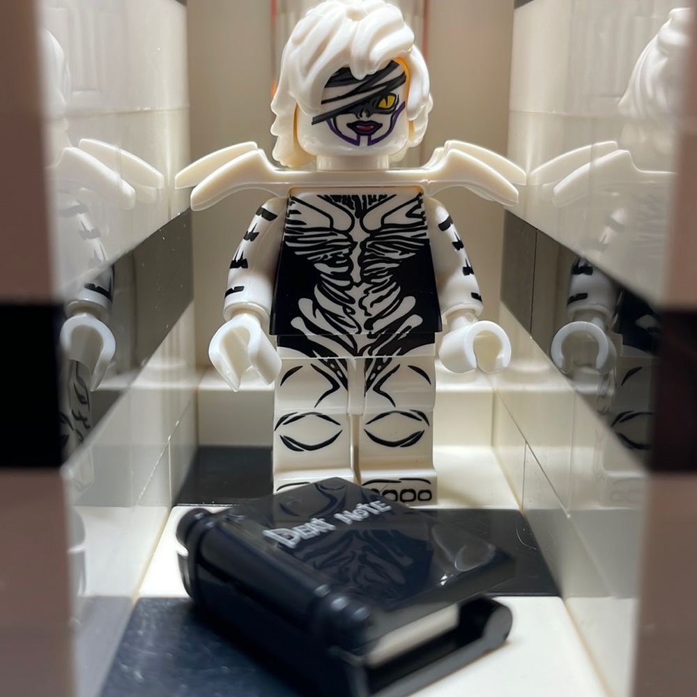 Death Note - Picture 1 of 5